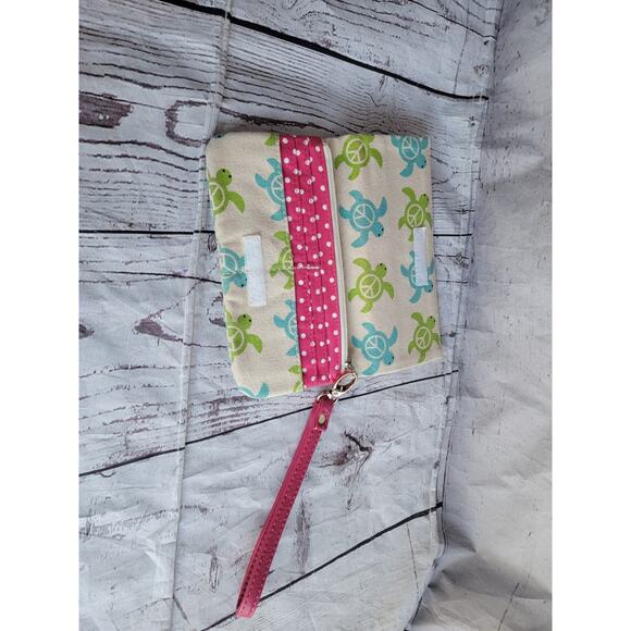 Bungalow 360 Canvas Wristlet Peace sea Turtles 7x3.5 Zip Hook Loop Closure - Picture 4 of 9